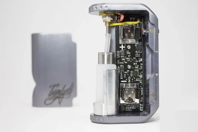 Tugboat Squonk Box Mod - Flawless Tuglyfe - Image 2